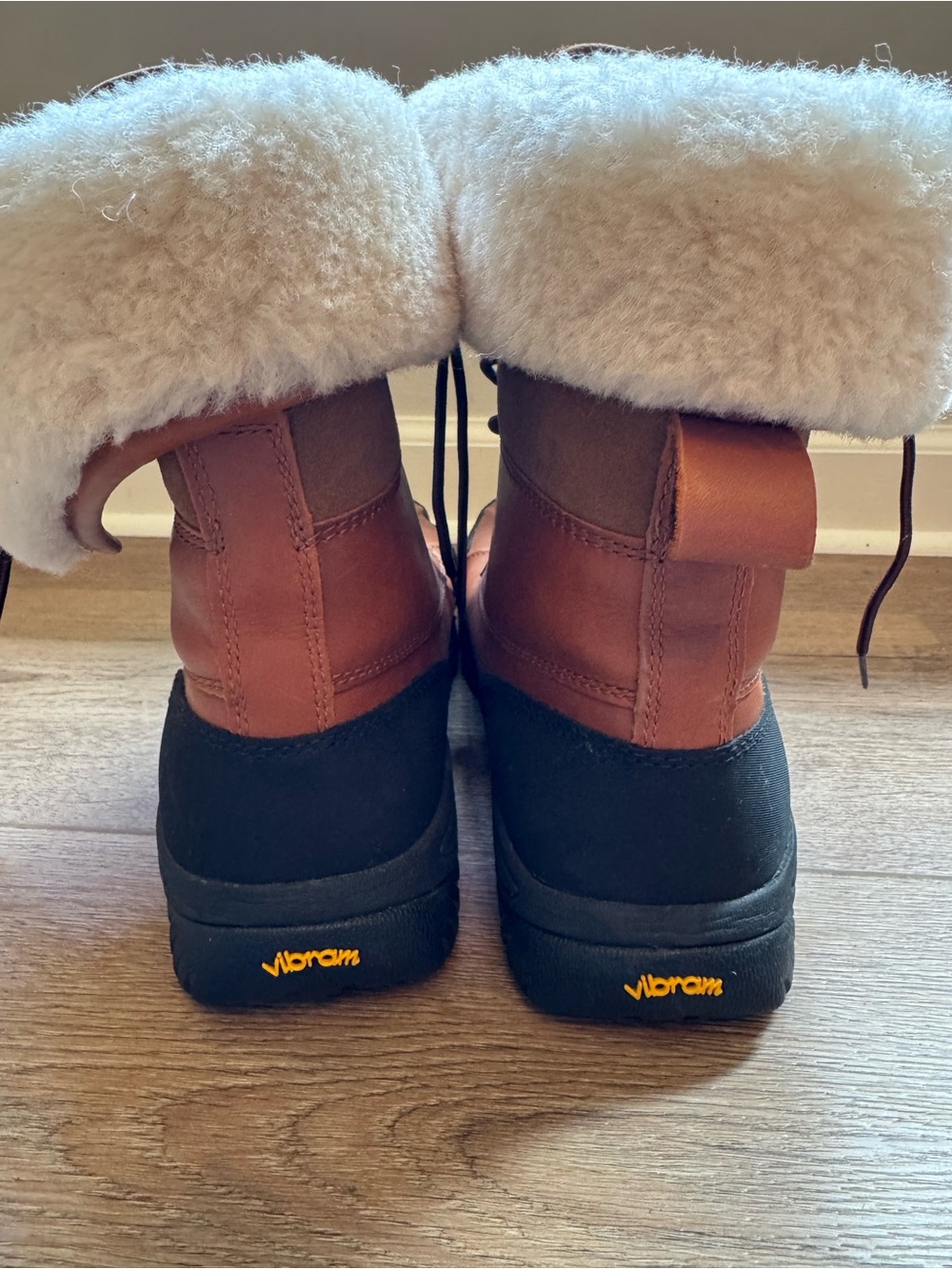 UGG Butte Men’s Waterproof Snow Boots - Picture 3 of 9
